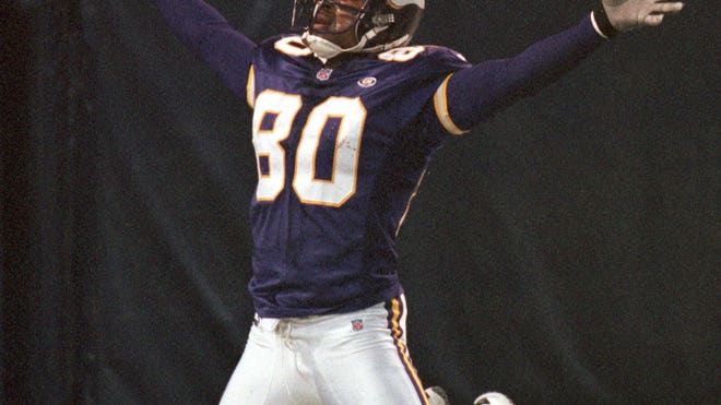 Coach Bill Parcells, Warren Sapp, Cris Carter, Jonathan Ogden and Larry Allen were elected to the Pro Football Hall of Fame on Saturday.