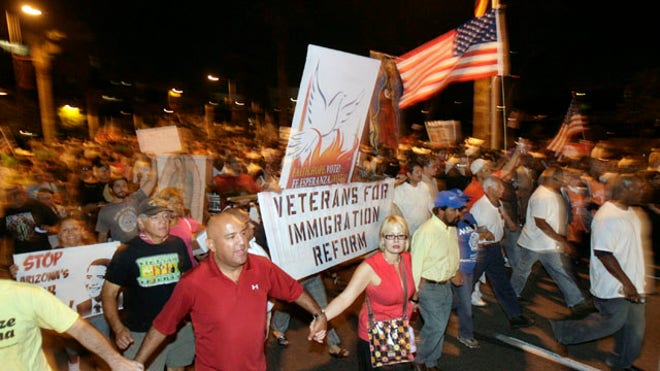 NightimeImmigrationProtest_050710