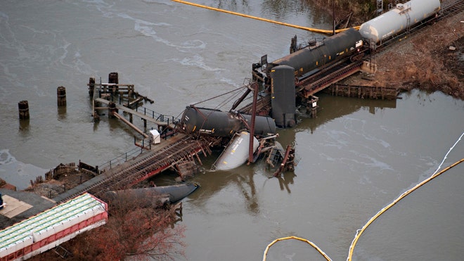 Trainderail.jpg