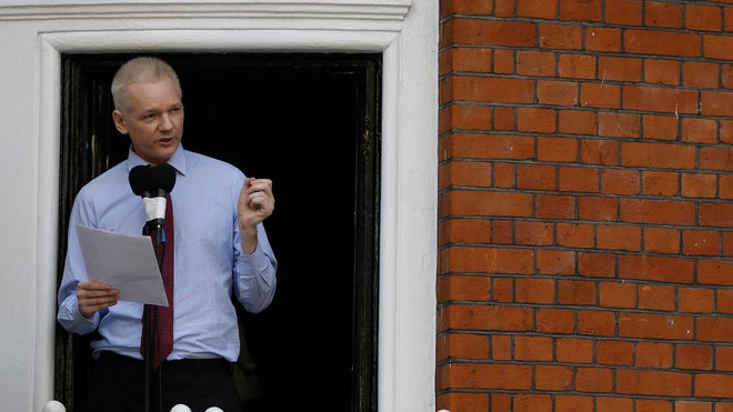 assange_public_appearance.jpg