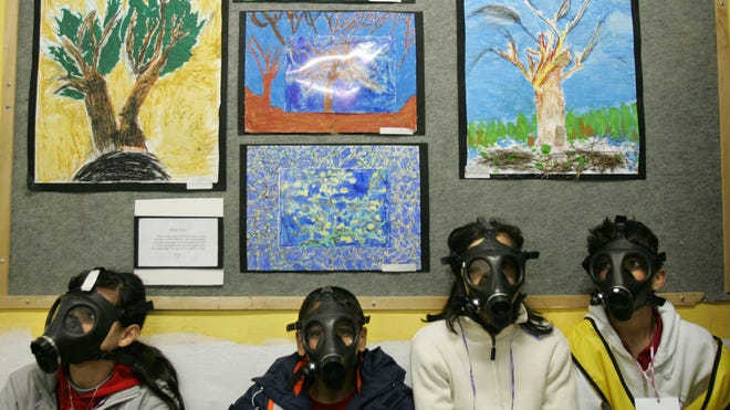 israel_gas_mask.jpg