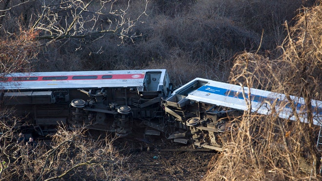 mta-trail-derailment3.jpg
