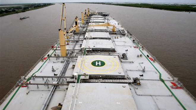 World's Largest Oil Skimmer Heads to Gulf