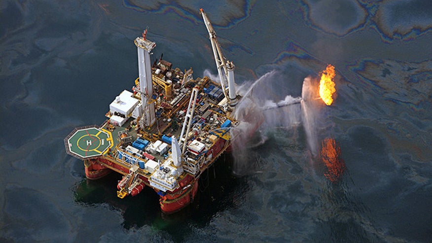 Oil drilling rig in Gulf above spill site