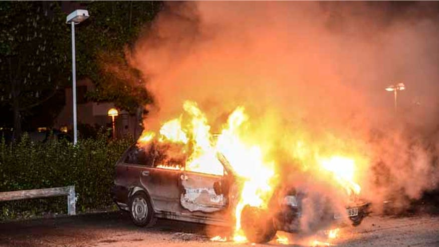Swedenriots_052313.jpg