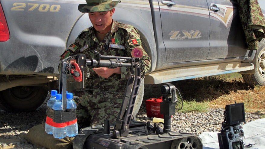 afghanistan_bomb_defusal_training.jpg