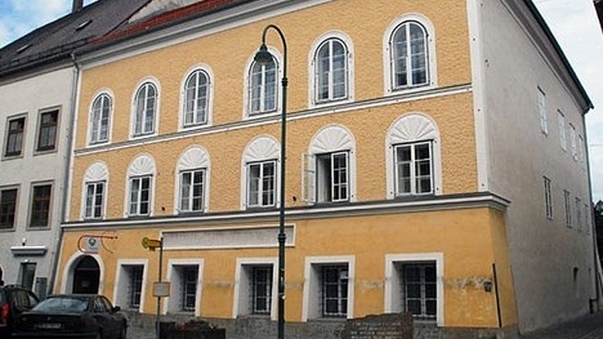 hitlersbirthplace.jpg