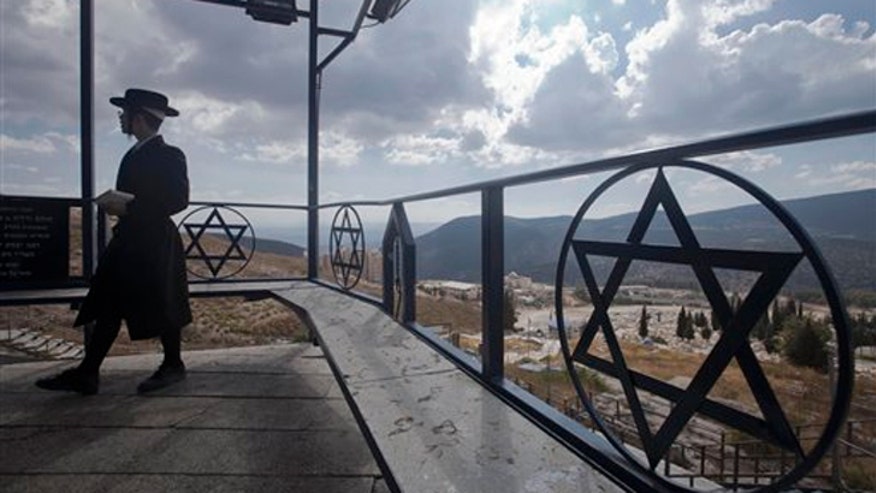 Israeli Center Of Kabbalah Offers Jewish Mysticism And Spiritual Lift To Visitors Fox News 
