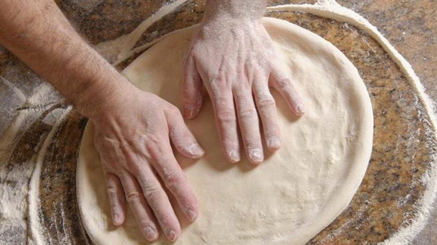 pizzadoughistock.jpg