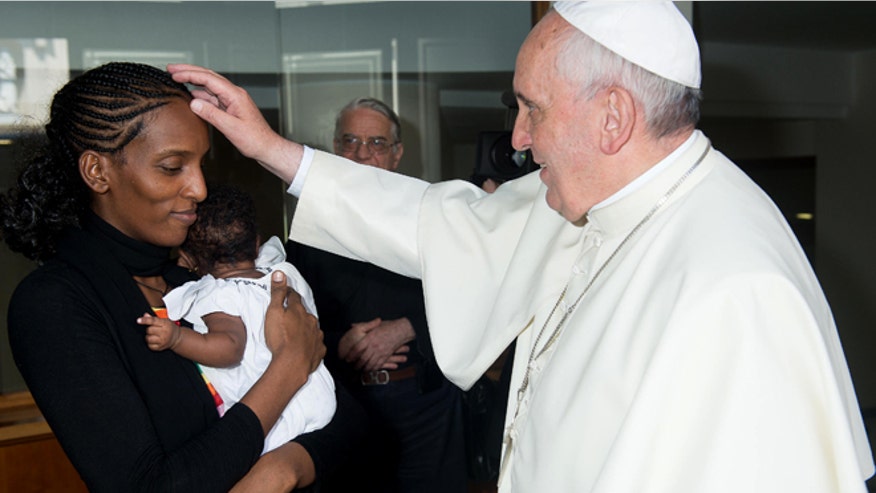 pope-francis-Meriam-Ibrahim.jpg