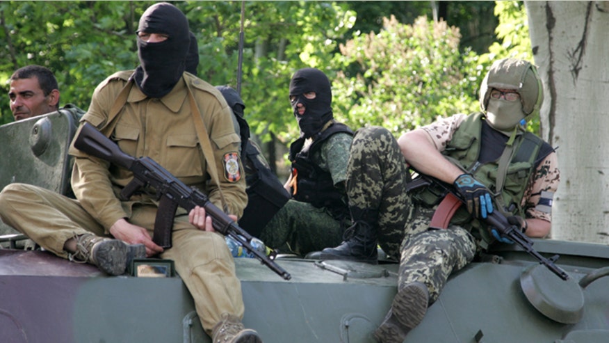 pro-russian-gunmen-052014.jpg