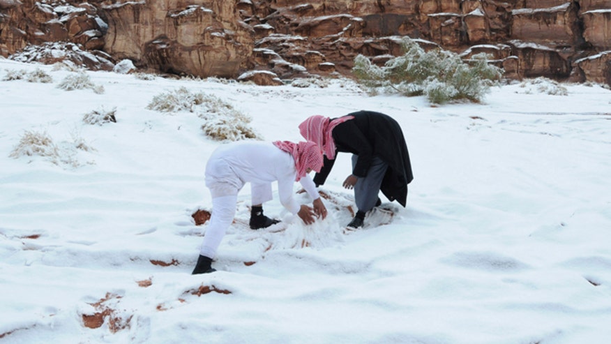 saudi-arabia-snowmen.jpg