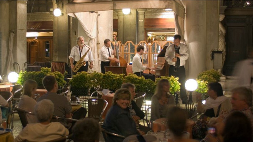 venice_cafe_istock.jpg