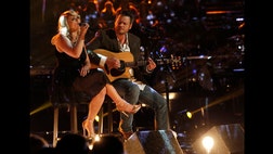 Blake Shelton has a date and location for his benefit and fellow Oklahoman Carrie Underwood is writing a large check to help benefit those affected by this week's storms in their home state.