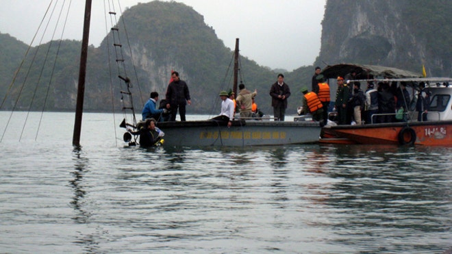 Vietnam Boat Sinks
