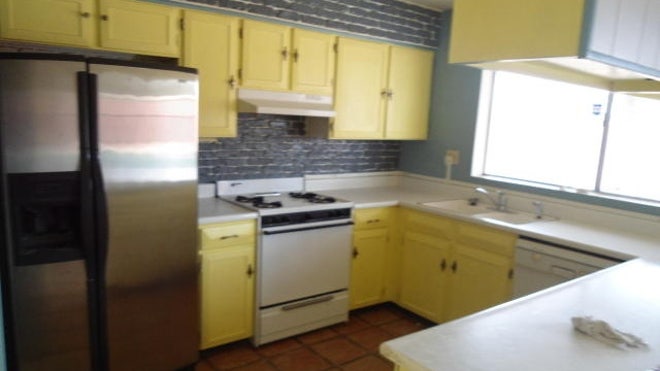AOLre_kitchen.jpg