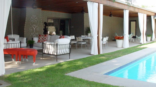 Houzz_MelissaG_600937_0_8-6269-contemporary-patio.jpg