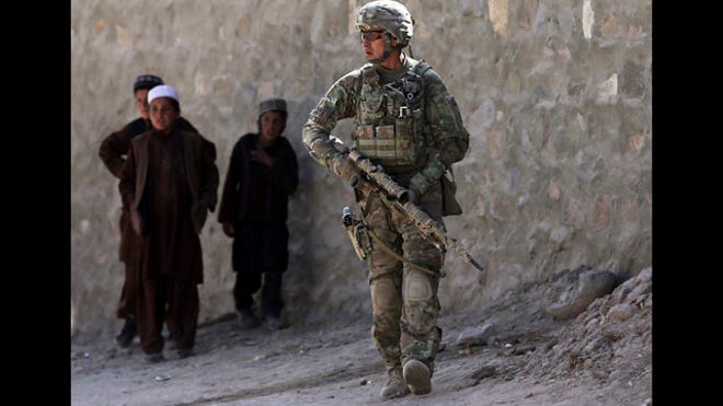 RTR39RNW_ussoldierafghan.jpg