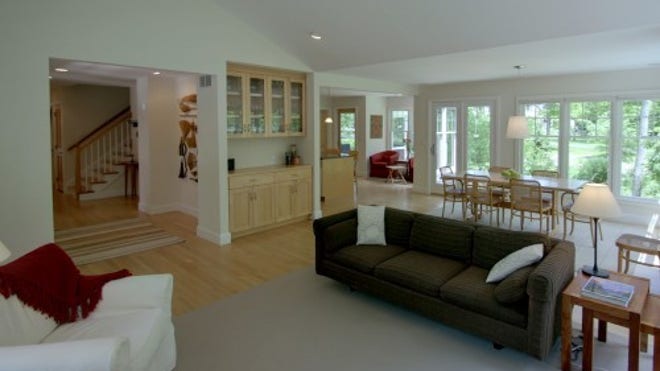Zillow_Great-room-e1342802710837.jpg