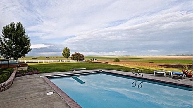 Zillow_diving-380-college-st-adams-or-e.jpg