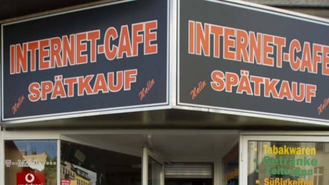 canadian_psycho_internetcafe_reuters.jpg