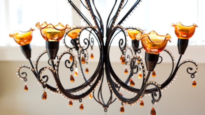 iStock_000019443220XSmall_Chandelier.jpg