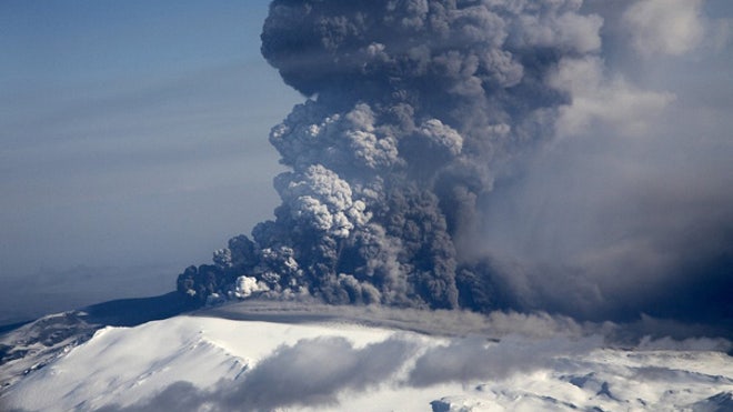Iceland volcano plume