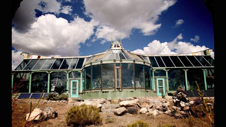 AOLre_EarthshipBiotecture001main.jpg