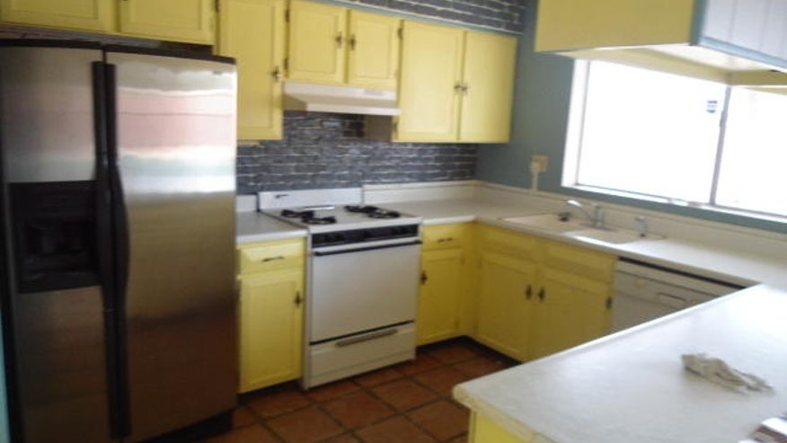 AOLre_kitchen.jpg