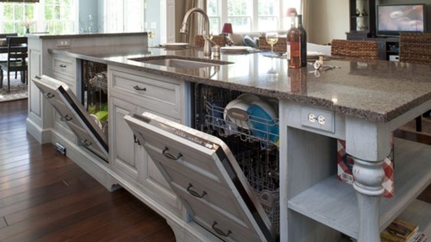 Houzz_MulletCabinet_traditional-kitchen.jpg