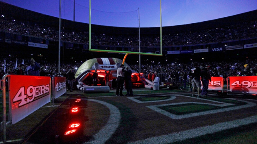 blackout_steelers_49ers.jpg