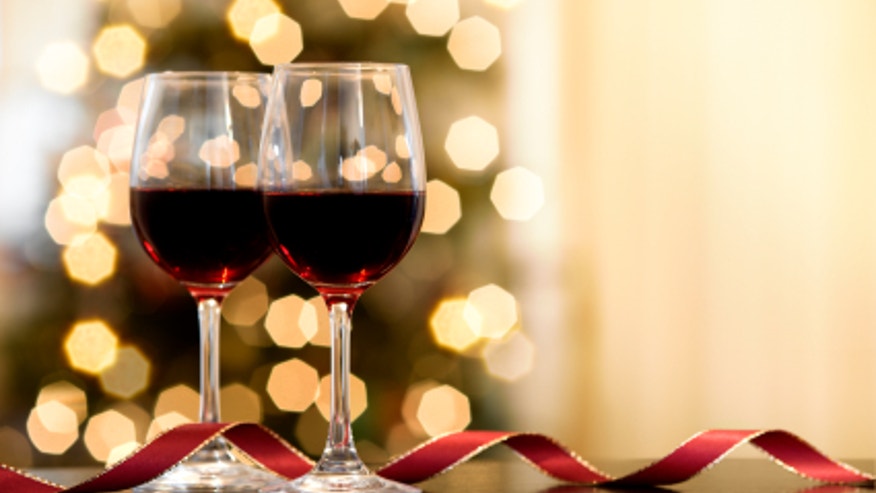 iStock_000014033384XSmall_WineChristmas.jpg