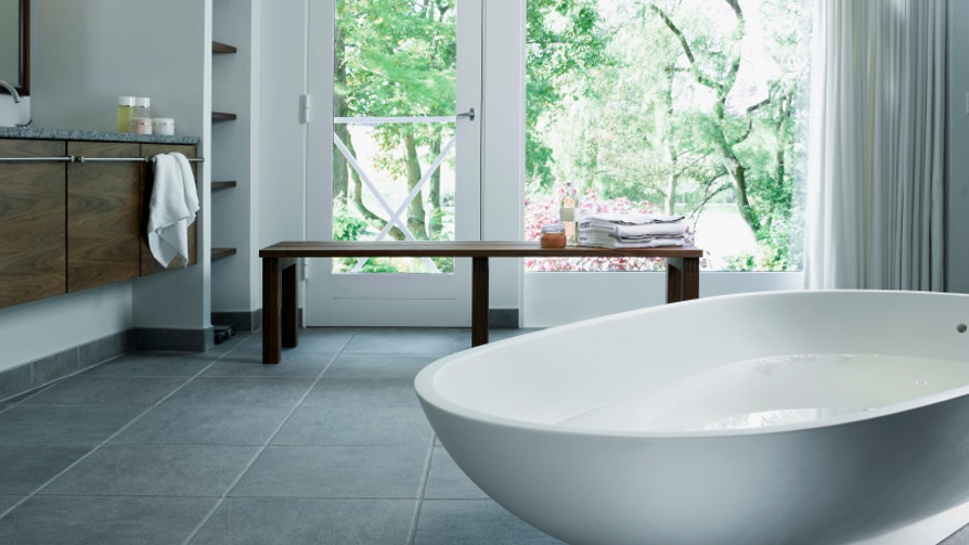 iStock_000018496265Small_BathroomMod.jpg
