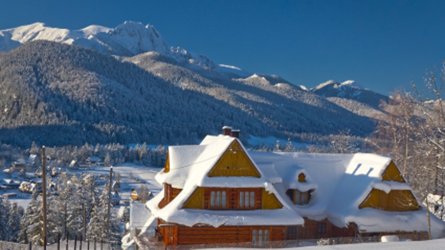iStock_000022290036XSmall_MountainHome.jpg