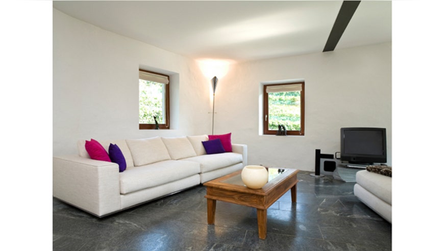 Spend Or Save Tips For Furnishing And Decorating Your First Decorating