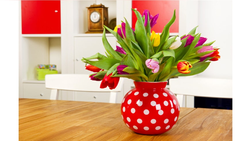 iStock_Small_TulipVase660.jpg