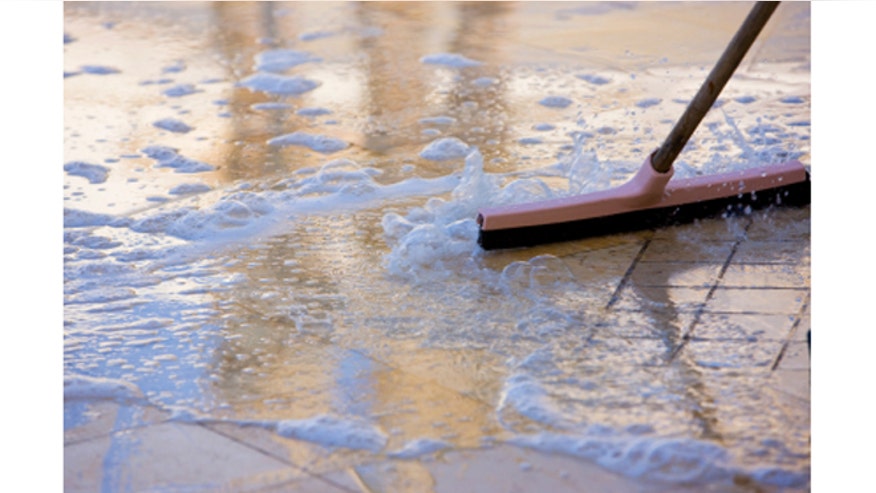iStock_XSmall_TileCleaning660.jpg