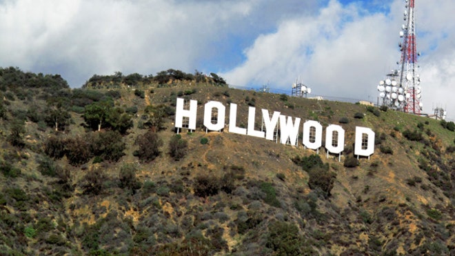 Hollywood-Sign-California-Entertainment