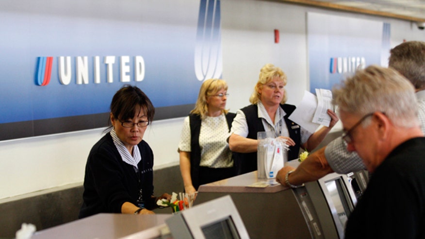 United-Airlines-ticket-counter