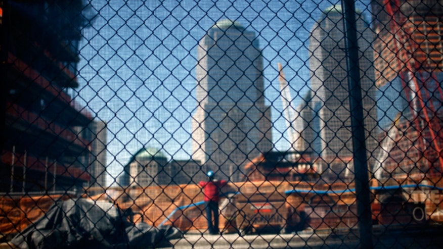 construction-worker-fence