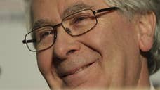 Bank of England Governor Mervyn King has urged successor Mark Carney not to bring to Britain his trademark policy of spelling out how long interest rates will remain low.