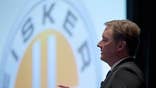 Henrik Fisker is working with an investor group to salvage Fisker Automotive, the green car company he co-founded nearly six years ago that is now struggling to stave off bankruptcy, people familiar with the matter said this week.