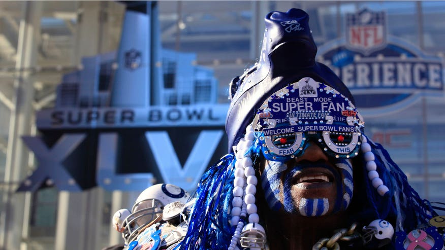 Super Bowl 2012 Football Fan reuters