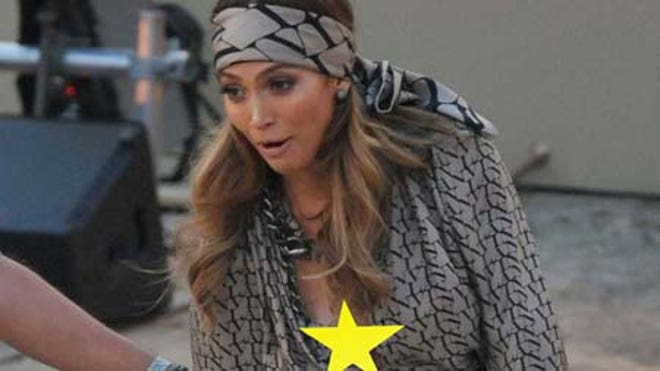 Jennifer-Lopez-Wardrobe-Malfunction-star.JPG