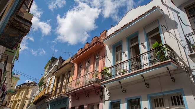 Cubans with wealth abroad funneling millions of dollars into Havana real estate - Fox News Latino