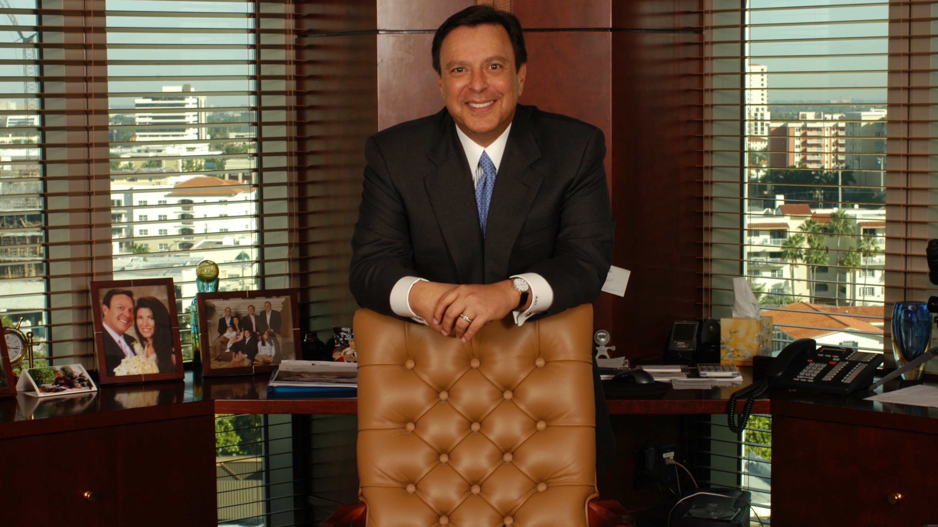 Mike Fernandez Latino.jpg (3008×1691)