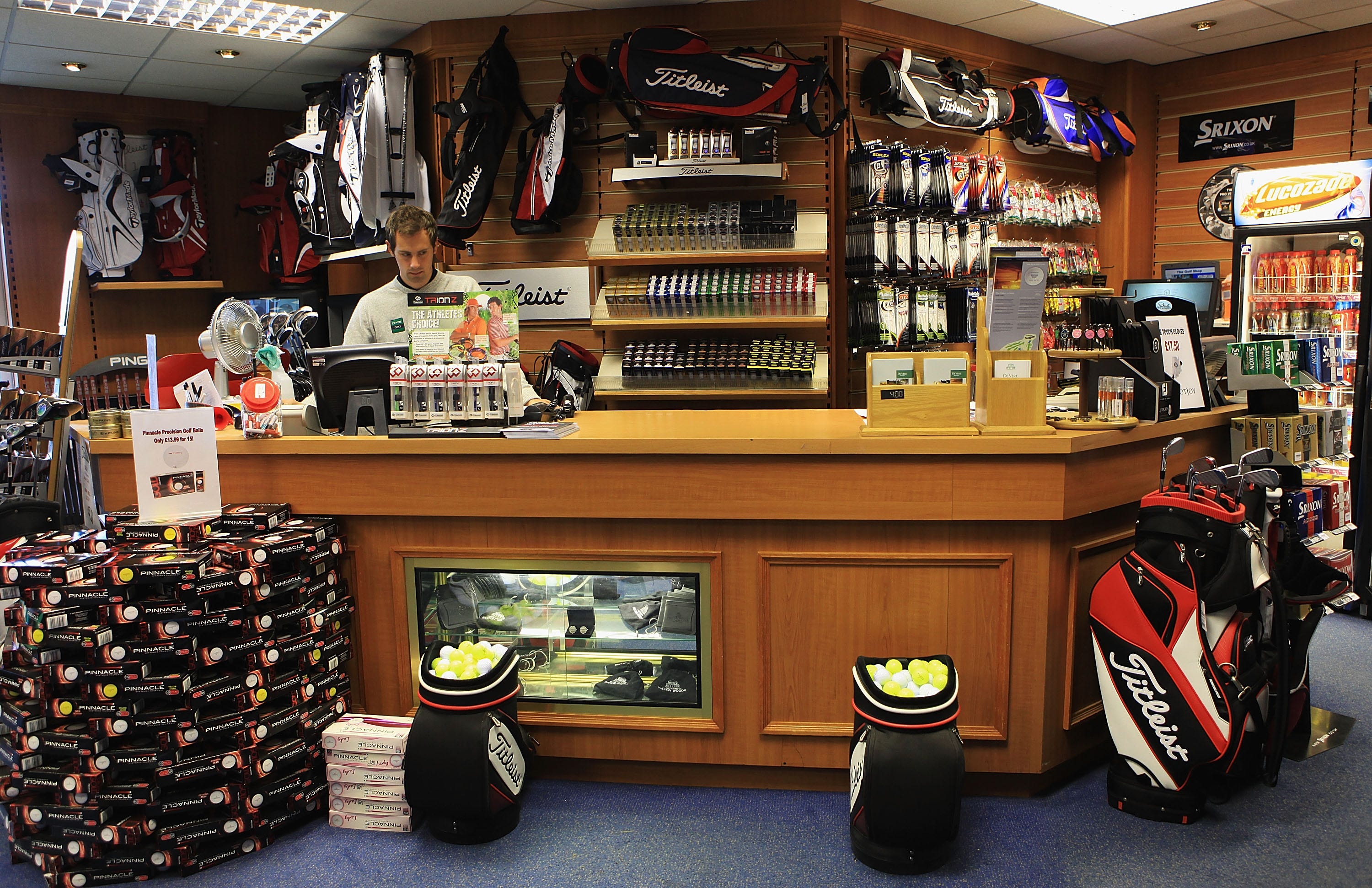 Pin by Vicki Vaun on Golf Golf shop, Shop design, Design