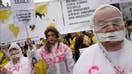 En diez países se permite el matrimonio entre dos personas del mismo sexo, y en doce se admite la adopción conjunta de una pareja de igual género, mientras que la homosexualidad es ilegal en  y en cinco puede implicar la pena de muerte, según un estudio a nivel mundial publicado hoy.