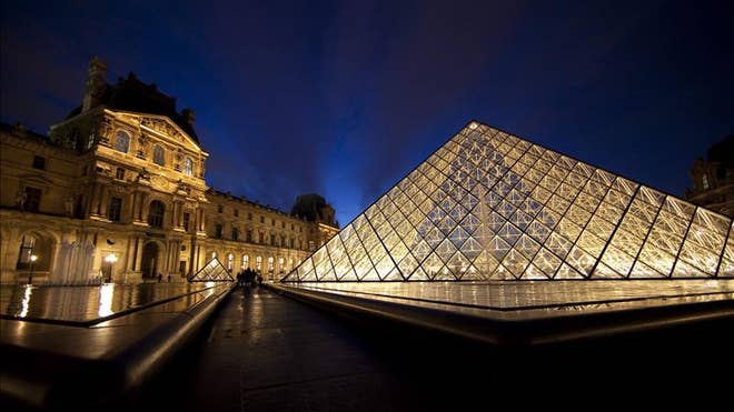 louvre.jpg