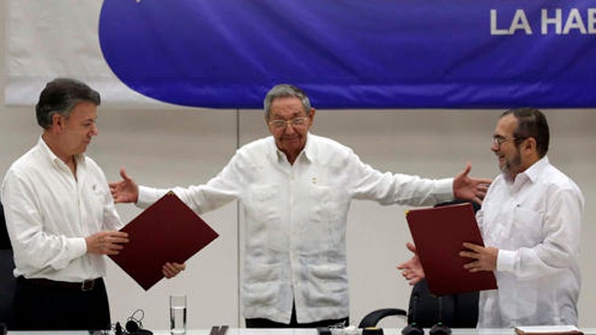 Colombia President Santos says he will sign peace accord with FARC this month in Cartagena